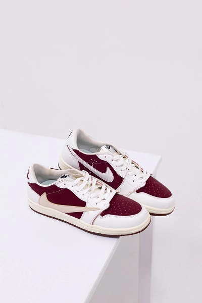 کتونی اسپرت Nike مدل تراویس